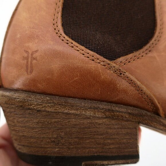 Frye Women’s Carson Brown Cognac Distressed Leather Chelsea Ankle Boots 5.5M - Picture 7 of 8